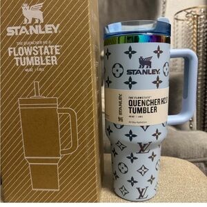 Stanley Quencher H2.0 blue Tumbler - engraved design.